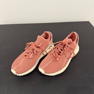Adidas Salmon/Pink Sneakers